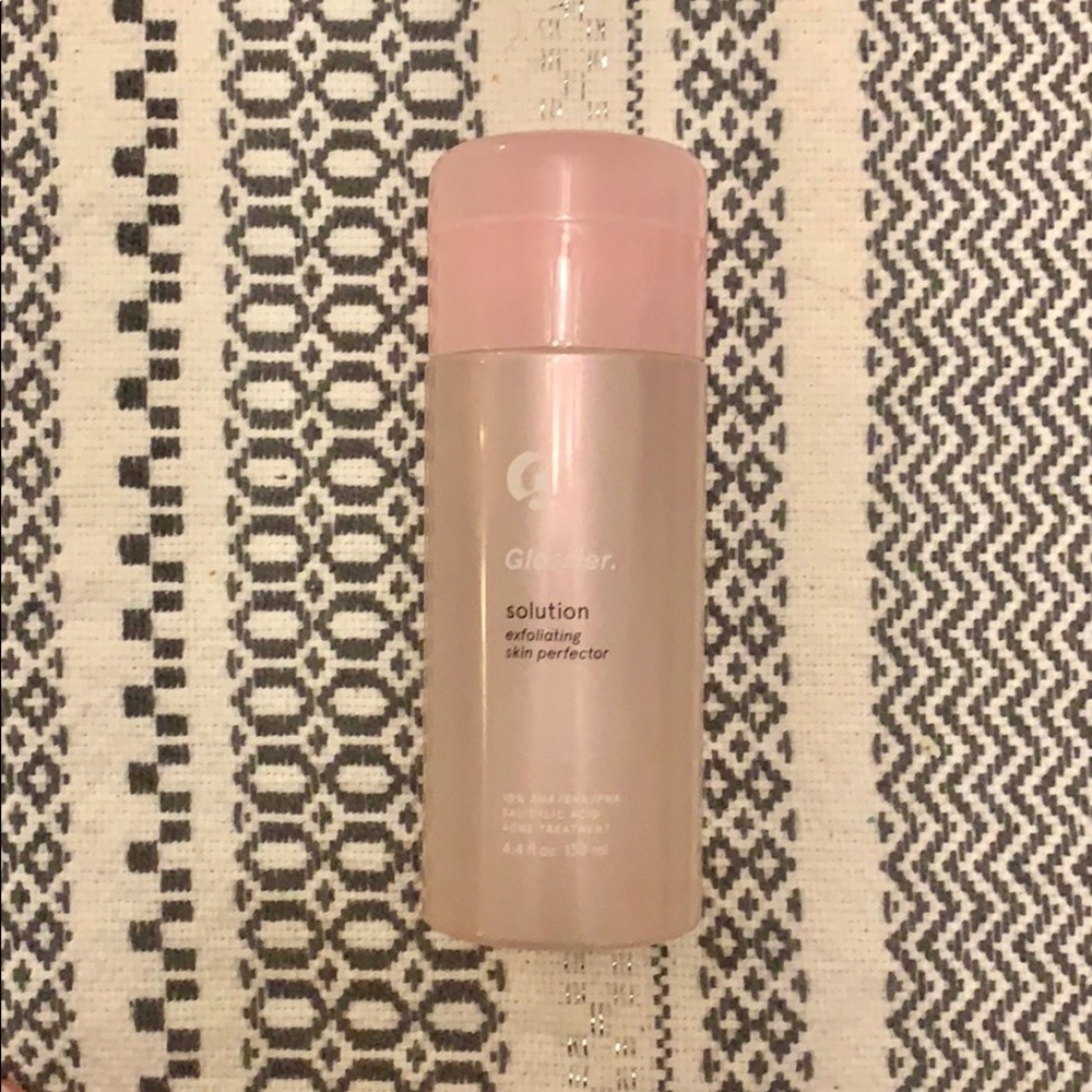 Glossier solution
